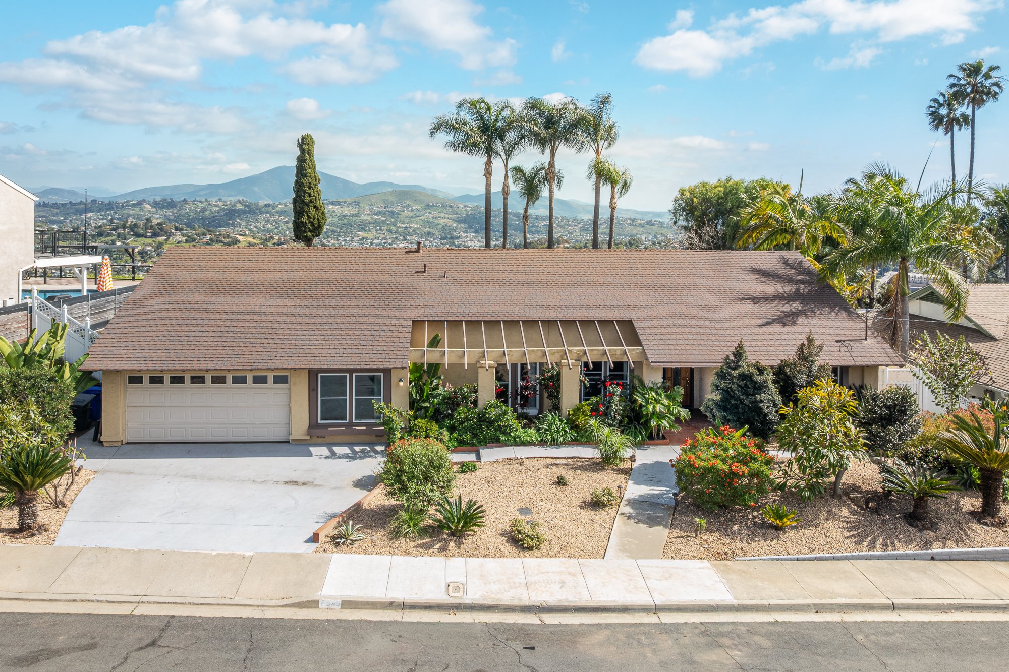 7945 Shadow Hill Dr, La Mesa